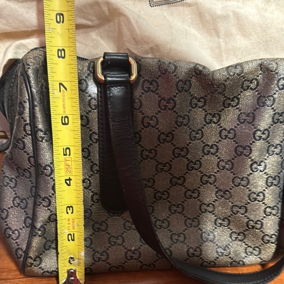Gucci Vintage Beige & Black Monogram Tote. - Picture 8 of 14